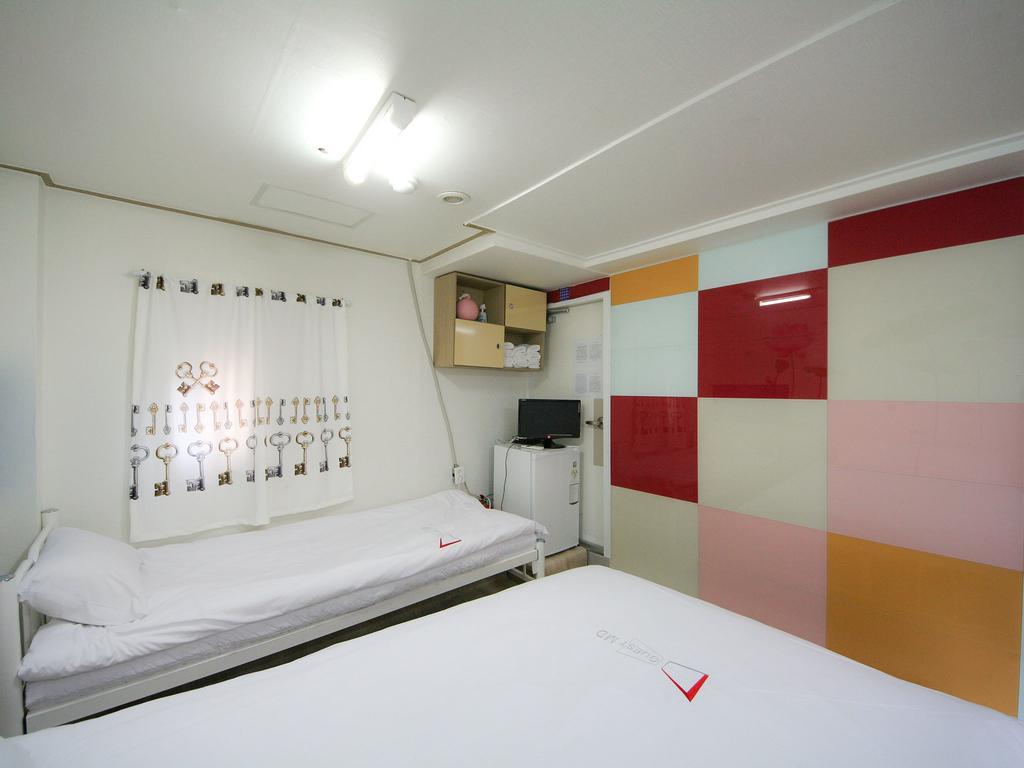 Guesthouse Myeongdong Seoul Room photo