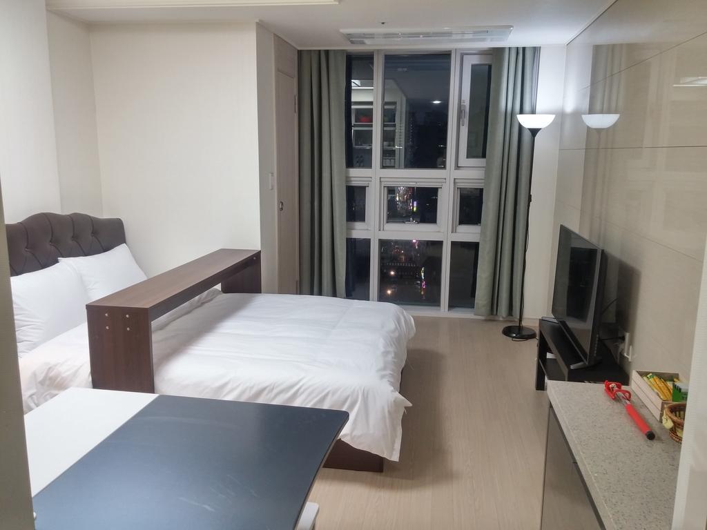 Guesthouse Myeongdong Seoul Exterior photo