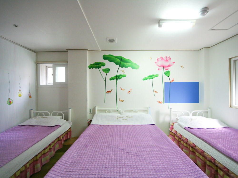 Guesthouse Myeongdong Seoul Exterior photo